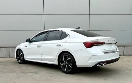 Skoda Octavia IV, 2022 год, 1 760 000 рублей, 4 фотография