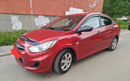 Hyundai Solaris II рестайлинг, 2011 год, 620 000 рублей, 1 фотография