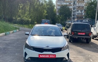 KIA Rio IV, 2021 год, 860 000 рублей, 1 фотография