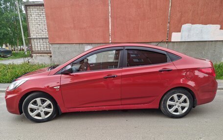 Hyundai Solaris II рестайлинг, 2011 год, 620 000 рублей, 2 фотография
