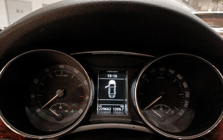 Skoda Superb III рестайлинг, 2010 год, 798 000 рублей, 13 фотография