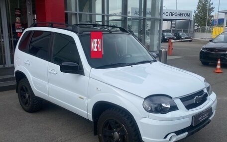 Chevrolet Niva I рестайлинг, 2016 год, 715 000 рублей, 3 фотография