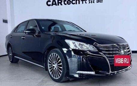 Toyota Crown, 2019 год, 2 650 000 рублей, 3 фотография