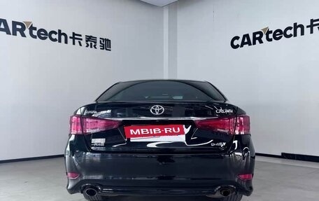 Toyota Crown, 2019 год, 2 650 000 рублей, 4 фотография