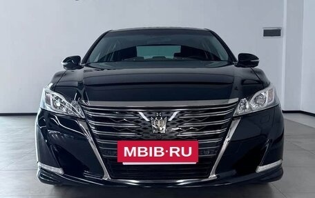 Toyota Crown, 2019 год, 2 650 000 рублей, 2 фотография
