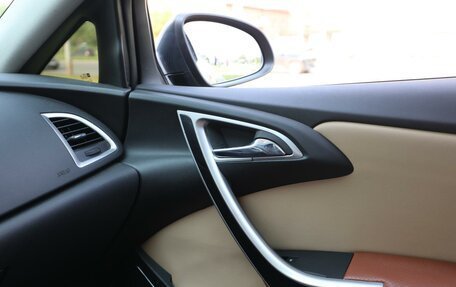 Opel Astra J, 2013 год, 860 000 рублей, 19 фотография