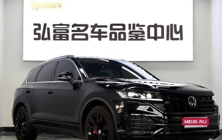 Volkswagen Touareg III, 2022 год, 3 900 000 рублей, 4 фотография
