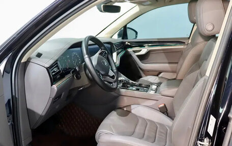 Volkswagen Touareg III, 2022 год, 3 900 000 рублей, 8 фотография