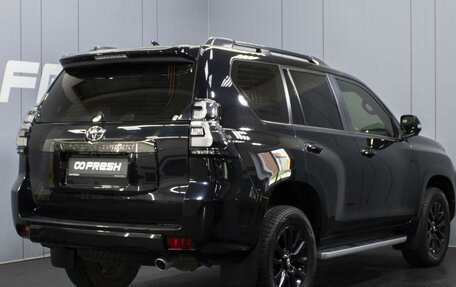 Toyota Land Cruiser Prado 150 рестайлинг 2, 2021 год, 8 100 000 рублей, 2 фотография