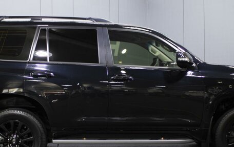 Toyota Land Cruiser Prado 150 рестайлинг 2, 2021 год, 8 100 000 рублей, 5 фотография