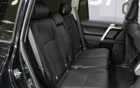 Toyota Land Cruiser Prado 150 рестайлинг 2, 2021 год, 8 100 000 рублей, 8 фотография