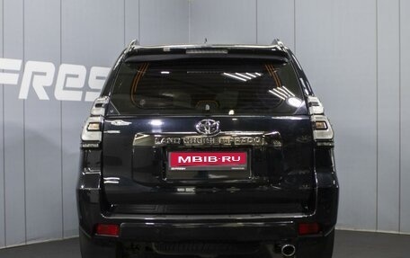 Toyota Land Cruiser Prado 150 рестайлинг 2, 2021 год, 8 100 000 рублей, 4 фотография