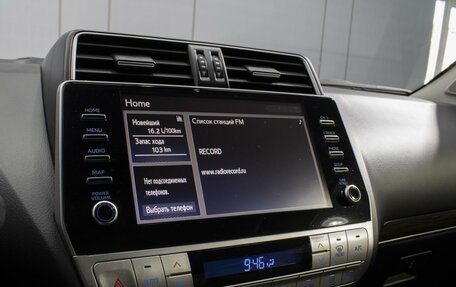 Toyota Land Cruiser Prado 150 рестайлинг 2, 2021 год, 8 100 000 рублей, 15 фотография