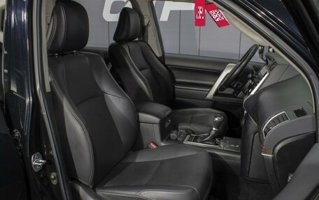 Toyota Land Cruiser Prado 150 рестайлинг 2, 2021 год, 8 100 000 рублей, 7 фотография