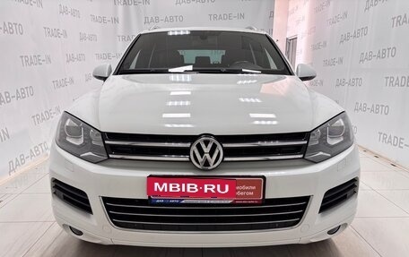 Volkswagen Touareg III, 2012 год, 2 050 000 рублей, 2 фотография