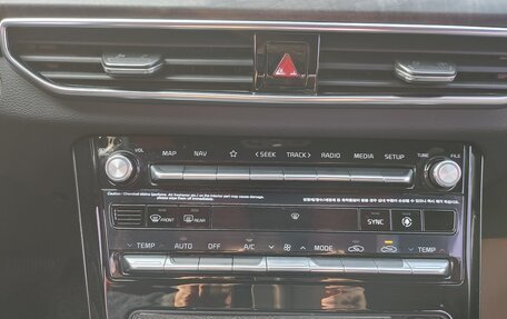 KIA K7, 2021 год, 1 800 000 рублей, 16 фотография