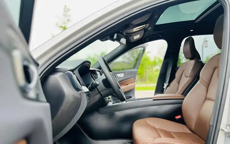Volvo XC60 II, 2021 год, 2 835 810 рублей, 8 фотография