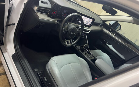 KIA K5, 2021 год, 2 200 000 рублей, 19 фотография