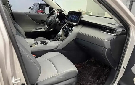 Toyota Venza, 2022 год, 3 310 000 рублей, 6 фотография