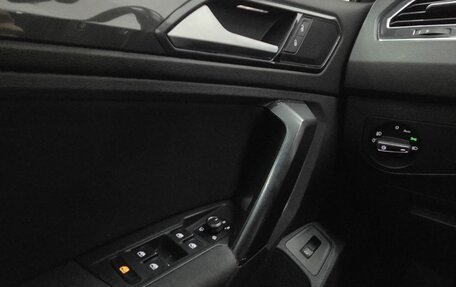 Volkswagen Tiguan II, 2016 год, 2 350 000 рублей, 13 фотография
