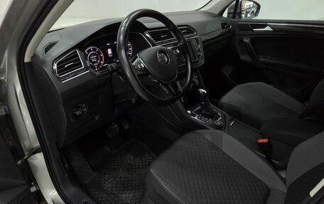 Volkswagen Tiguan II, 2016 год, 2 350 000 рублей, 17 фотография