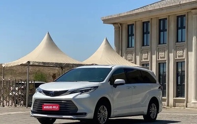Toyota Sienna, 2022 год, 3 900 000 рублей, 1 фотография