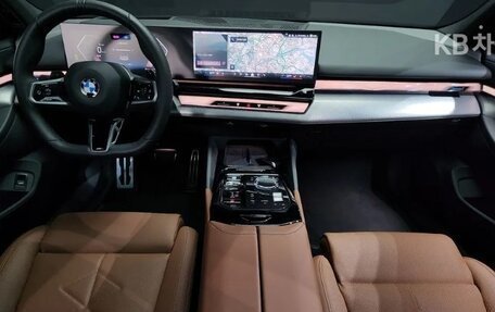 BMW 5 серия, 2023 год, 7 340 000 рублей, 8 фотография