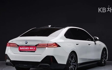 BMW 5 серия, 2023 год, 7 340 000 рублей, 4 фотография