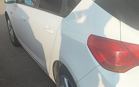 Opel Astra J, 2011 год, 420 000 рублей, 10 фотография