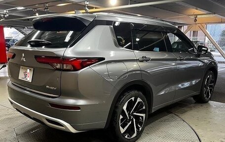 Mitsubishi Outlander, 2022 год, 3 455 000 рублей, 4 фотография
