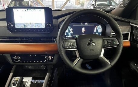 Mitsubishi Outlander, 2022 год, 3 455 000 рублей, 13 фотография