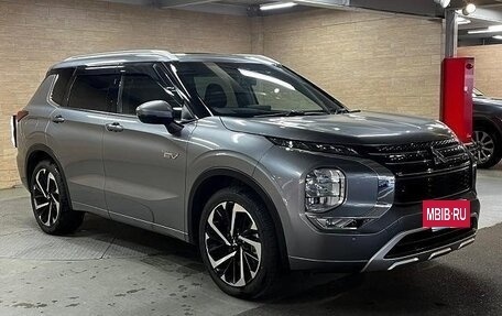 Mitsubishi Outlander, 2022 год, 3 455 000 рублей, 2 фотография