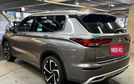 Mitsubishi Outlander, 2022 год, 3 455 000 рублей, 6 фотография