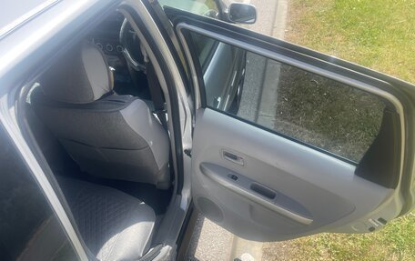 Toyota Ist II, 2003 год, 620 000 рублей, 12 фотография