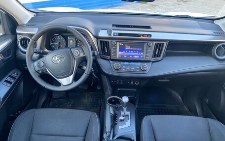 Toyota RAV4, 2017 год, 1 650 000 рублей, 7 фотография