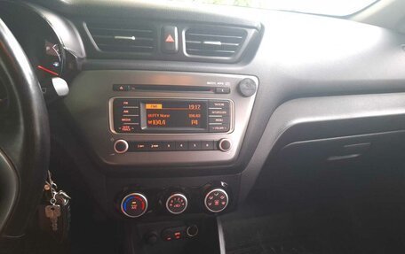 KIA Rio III рестайлинг, 2016 год, 1 200 000 рублей, 21 фотография