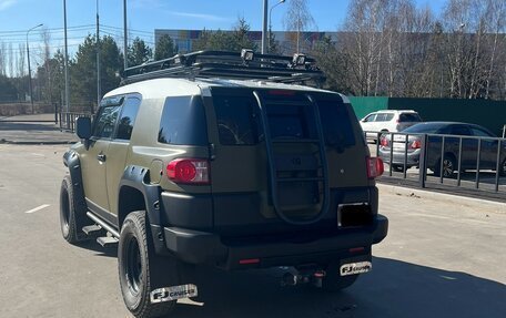 Toyota FJ Cruiser, 2011 год, 3 000 000 рублей, 13 фотография