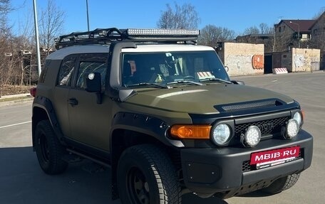 Toyota FJ Cruiser, 2011 год, 3 000 000 рублей, 11 фотография