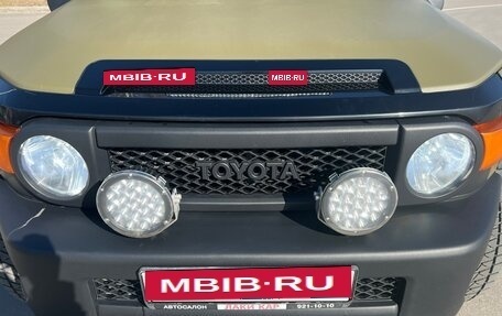 Toyota FJ Cruiser, 2011 год, 3 000 000 рублей, 8 фотография