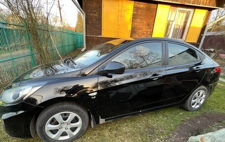 Hyundai Solaris II рестайлинг, 2012 год, 690 000 рублей, 3 фотография