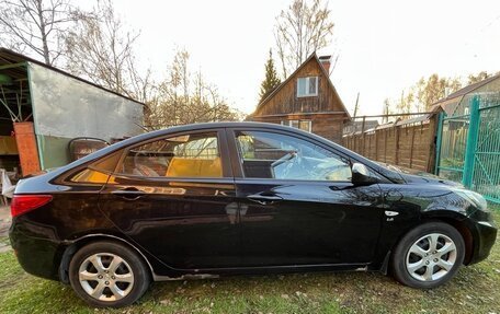 Hyundai Solaris II рестайлинг, 2012 год, 690 000 рублей, 4 фотография