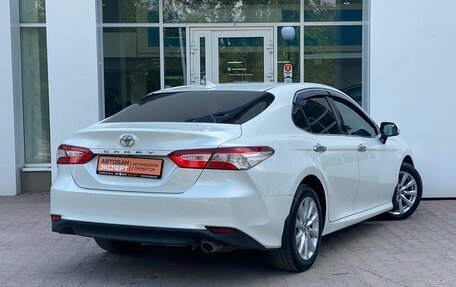 Toyota Camry, 2020 год, 2 619 000 рублей, 2 фотография