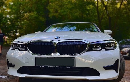 BMW 3 серия, 2019 год, 3 380 000 рублей, 1 фотография