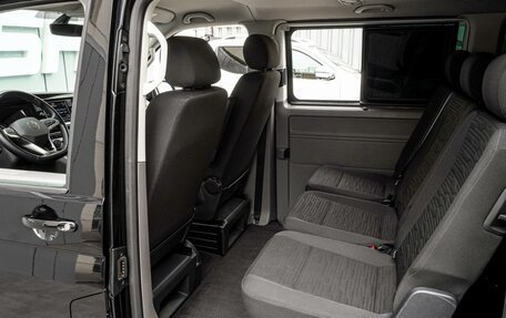 Volkswagen Caravelle T6 рестайлинг, 2021 год, 5 100 000 рублей, 15 фотография
