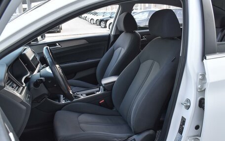 Hyundai Sonata VII, 2018 год, 2 030 000 рублей, 10 фотография