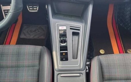 Volkswagen Golf GTI, 2022 год, 2 306 000 рублей, 12 фотография