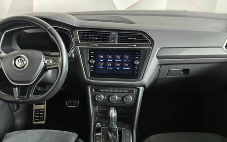 Volkswagen Tiguan II, 2018 год, 2 659 000 рублей, 11 фотография
