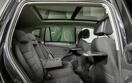 Volkswagen Tiguan II, 2018 год, 2 659 000 рублей, 12 фотография