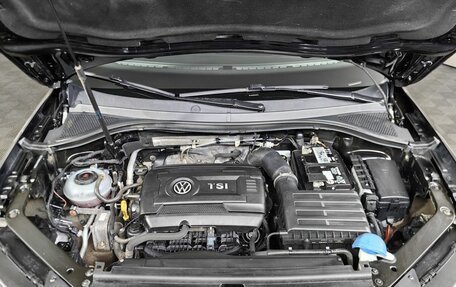 Volkswagen Tiguan II, 2018 год, 2 659 000 рублей, 18 фотография