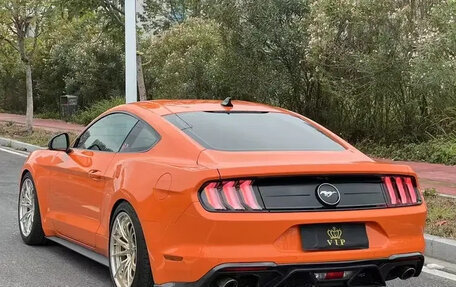 Ford Mustang VI рестайлинг, 2022 год, 3 000 000 рублей, 6 фотография